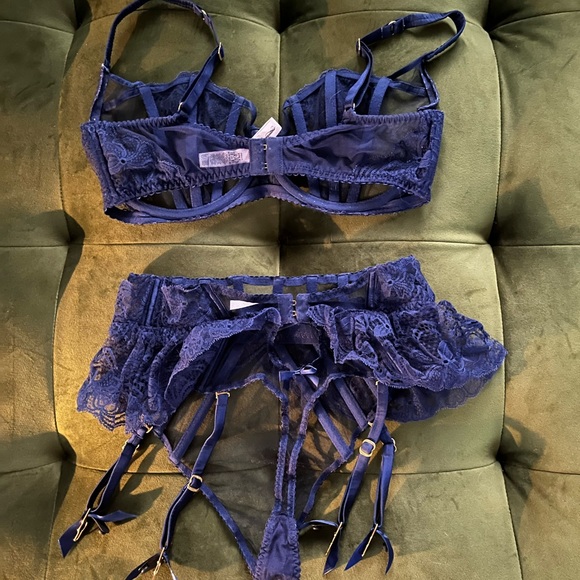 Agent Provocateur complete Rozlyn Set - Picture 5 of 6